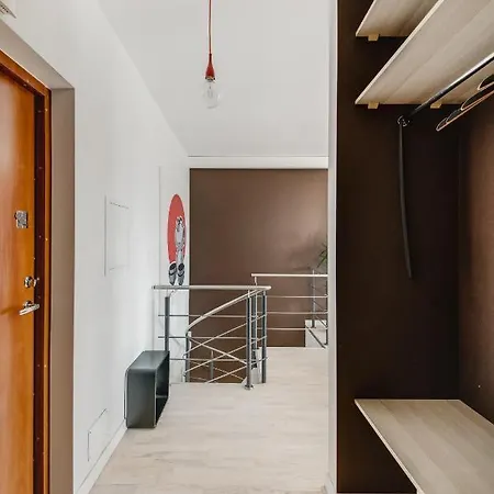Two-story With Panoramic View Apartment *