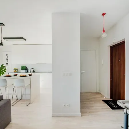 Two-story With Panoramic View *