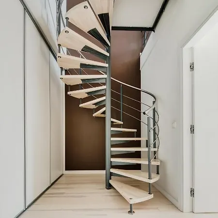 Two-story With Panoramic View *